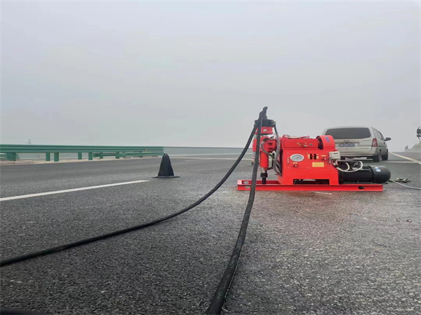 镇海马路路基路面开裂下沉注浆加固灌浆